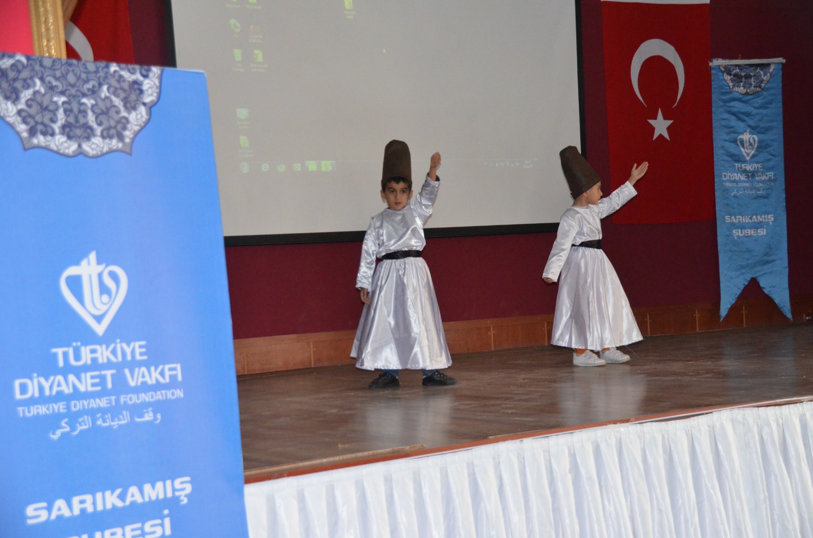 Kars’ta ”Peygamberimiz, İman ve İstikamet” konulu konferans verildi