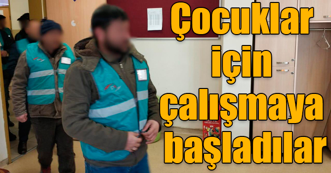 Kars’ta hükümlüler, okullarda çocuklar için çalışmaya başladı