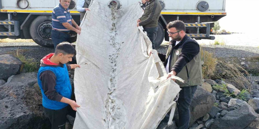 Kars’ta, “Su Kaynaklarının Balıklandırılması Projesi”