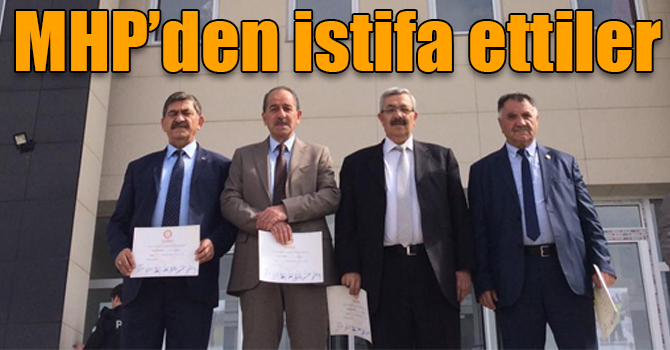 Kars MHP’den Belediye Meclis Üyeleri istifa etti