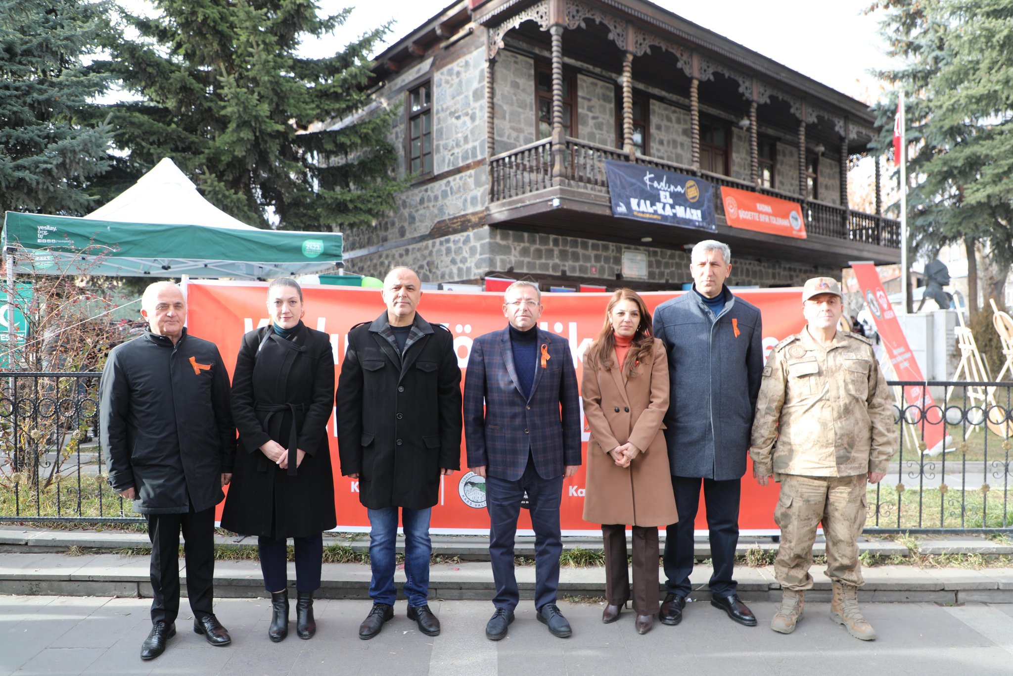 Kars'ta, “25 Kasım Kadına Yönelik Şiddetle Mücadele Günü”