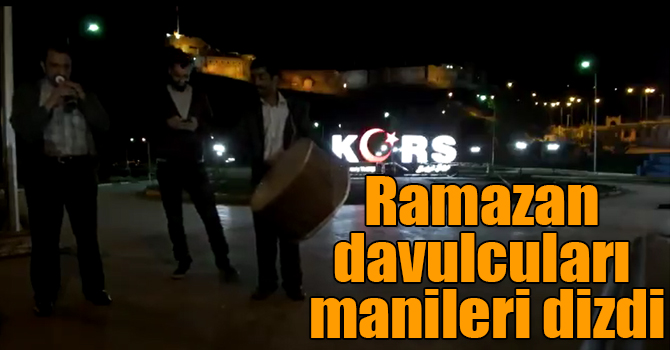 Kars'ta ramazan davulcuları sigaranın zararlarına değindi