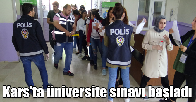 Kars'ta üniversite sınavı başladı