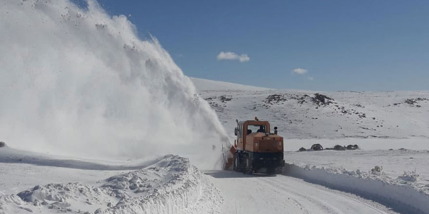 Kars’ta 64 köy yolu ulaşıma kapandı