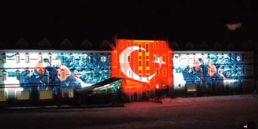 Sarıkamış'ta MAPPING 3D gösterisi, 7'den 70'e duygulu anlar yaşattı