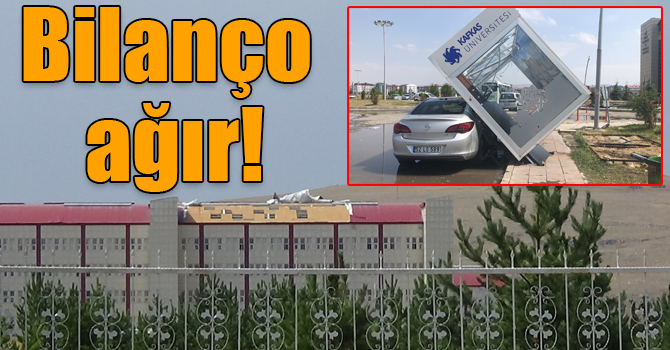 Kars’ta şiddetli rüzgar önüne çıkanı yıktı