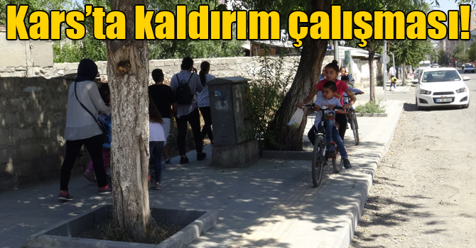 Kars’ta kaldırım çalışması!