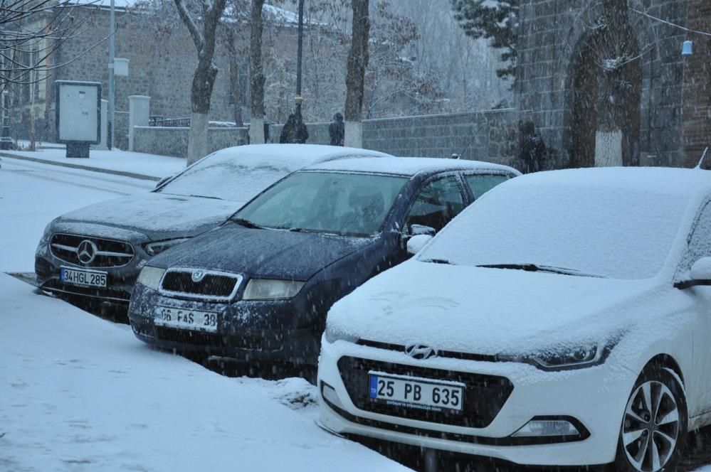 Kars’ta trafiğe kayıtlı araç sayısı açıklandı!