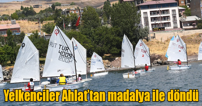 Karslı yelkenciler Ahlat’tan madalya ile döndü
