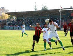 KARSSPOR, TRABZON DEPLASMANINDAN PUANLA DÖNMENİN SEVİNCİNİ YAŞIYOR