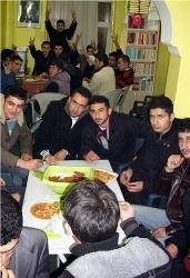 Kars Ülkü Ocaklarında yemekli toplantı