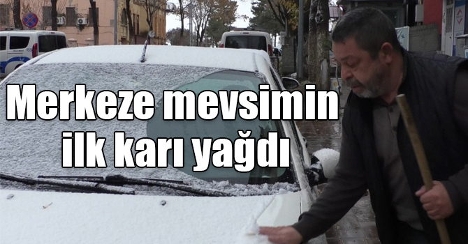 Kars merkeze mevsimin ilk karı yağdı