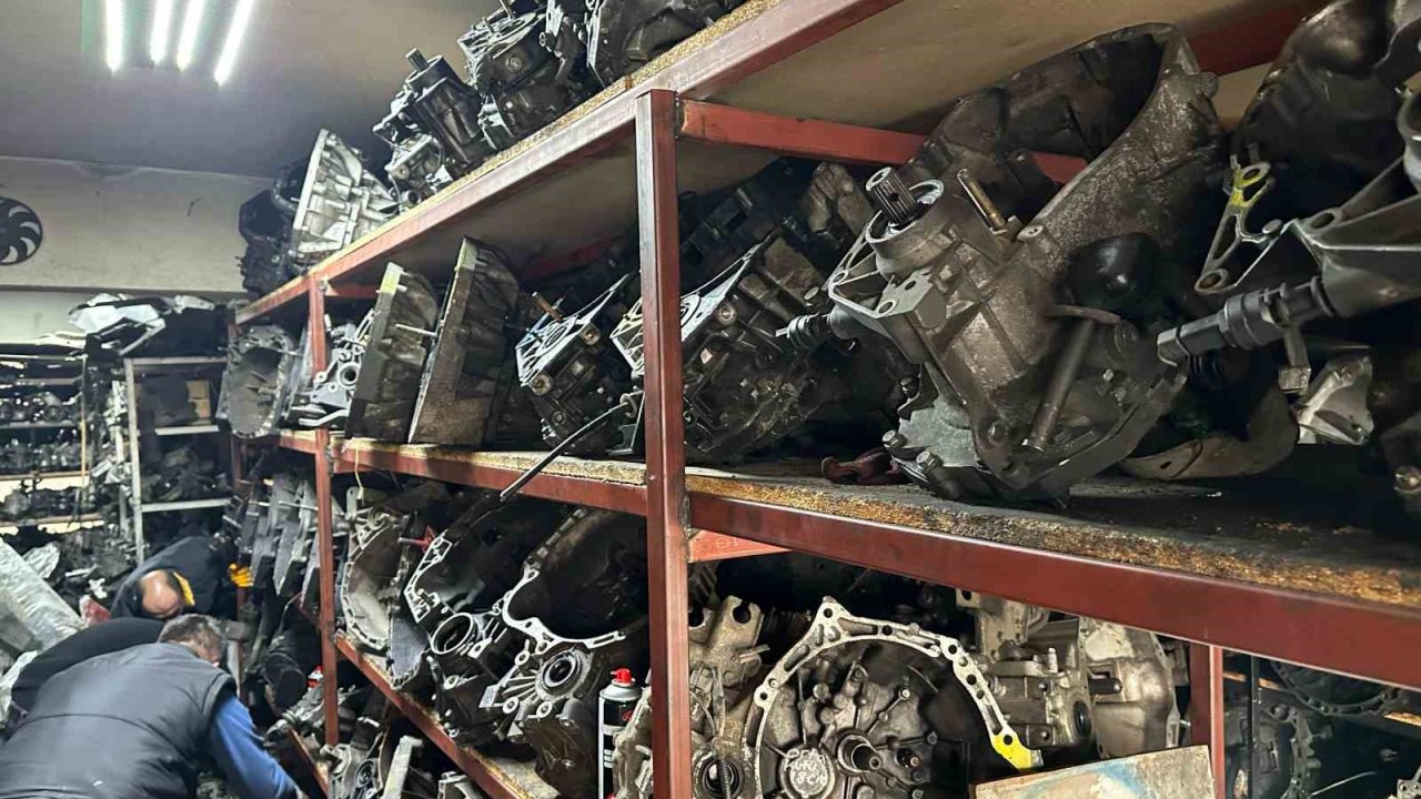 Kayseri’de 15 adet kaçak otomobil motoru ele geçirildi