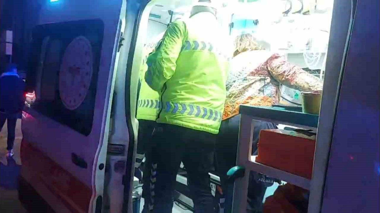 Kadıköy’de kontrolden çıkan taksi, otomobile arkadan çarptı: 1 yaralı