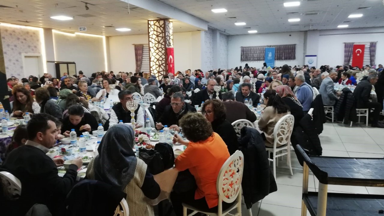 Bilecikliler iftar yemeğinde bir araya geldi