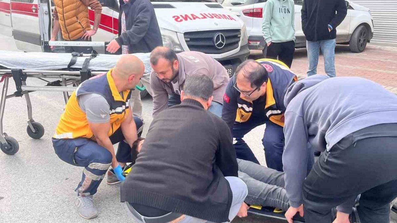 Manavgat’ta 3 araçlı zincirleme kaza: 2 yaralı
