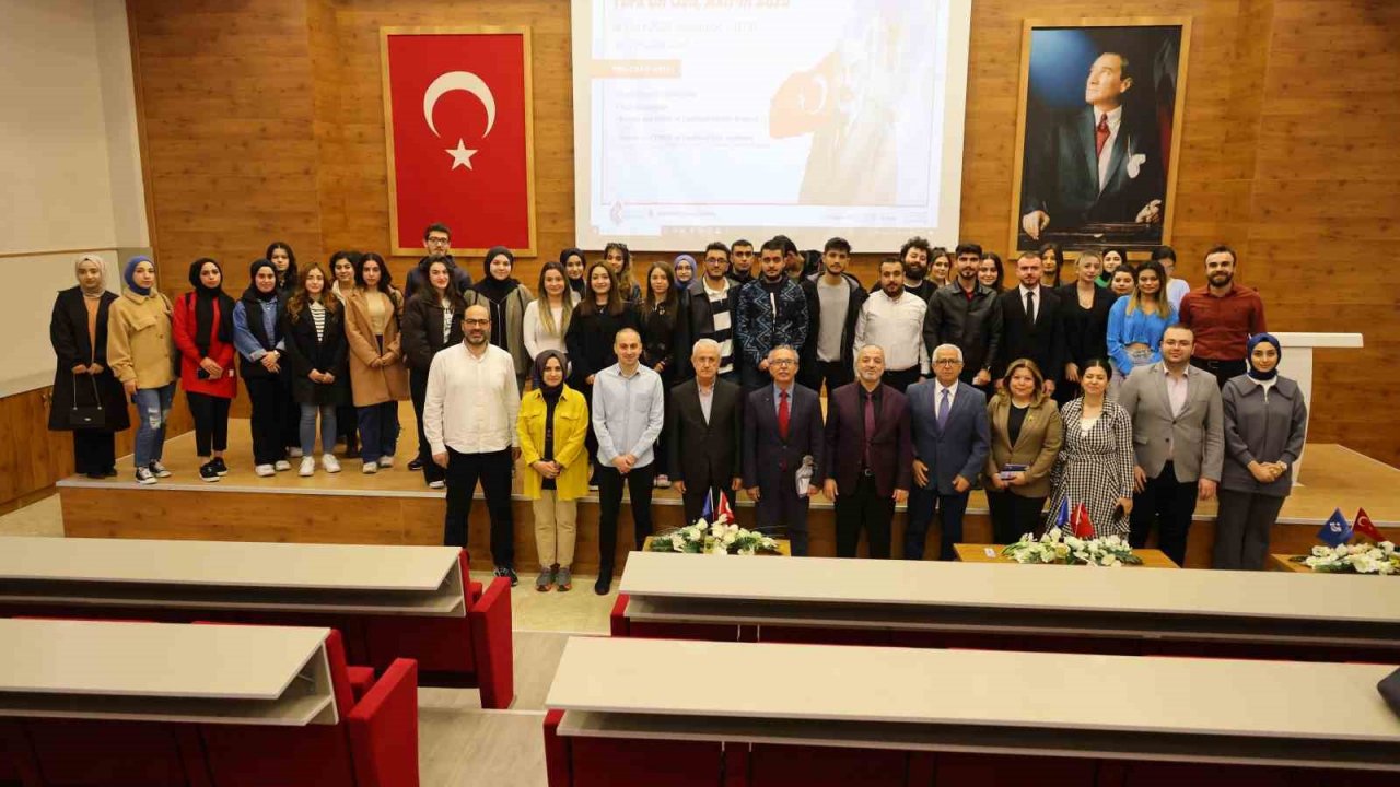 HKÜ’de Mehmet Akif Ersoy ve Çanakkale Ruhu Anma programı gerçekleştirildi