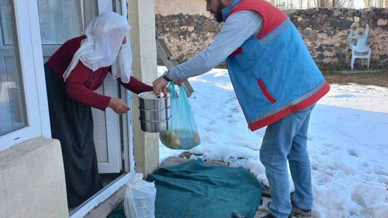 Diyadin’de iftar sofraları kapıya teslim