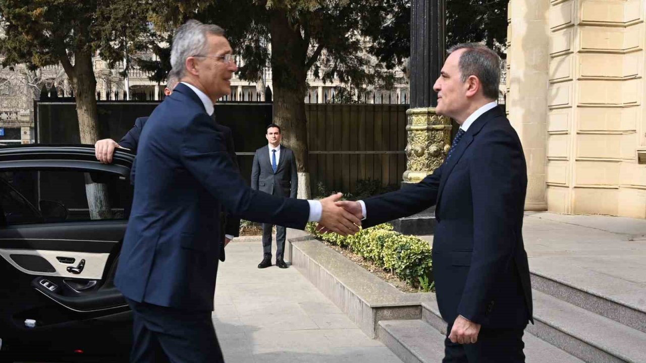 NATO Genel Sekreteri Stoltenberg, Azerbaycan Dışişleri Bayramov’la görüştü