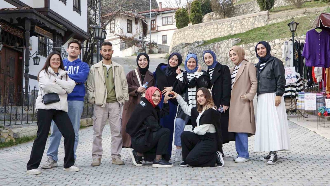 SUBÜ’nün mühendis adayları Taraklı turundaydı