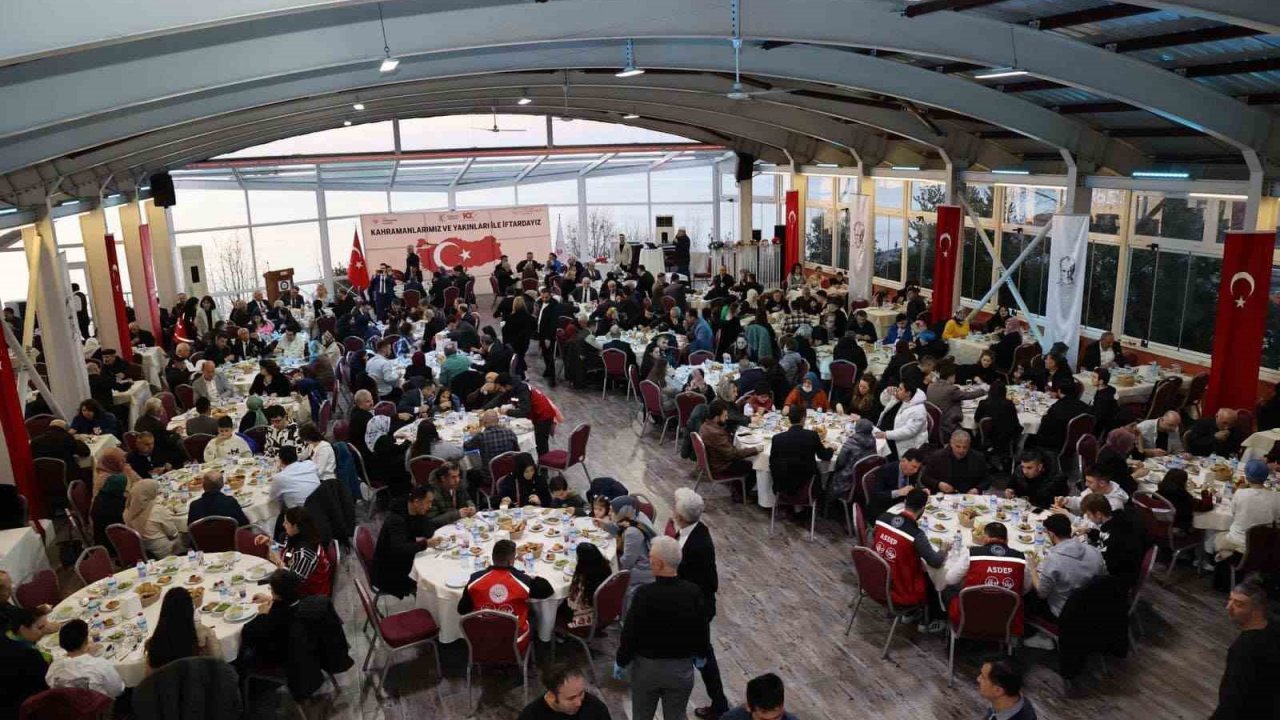 Zonguldak Valisi, gaziler ve şehit aileleriyle iftarda buluştu