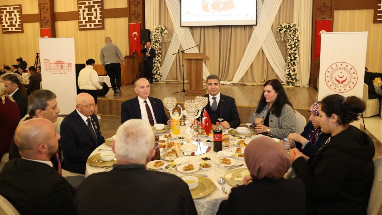 Vali Aslan, şehit akınları ve gazilerle iftar yaptı