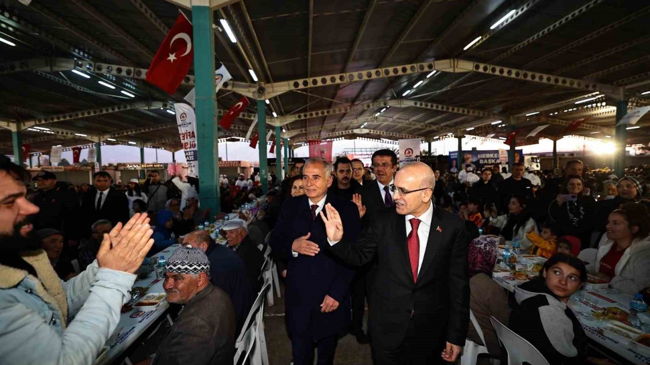 Bakan Şimşek, Denizli Büyükşehrin iftarına konuk oldu