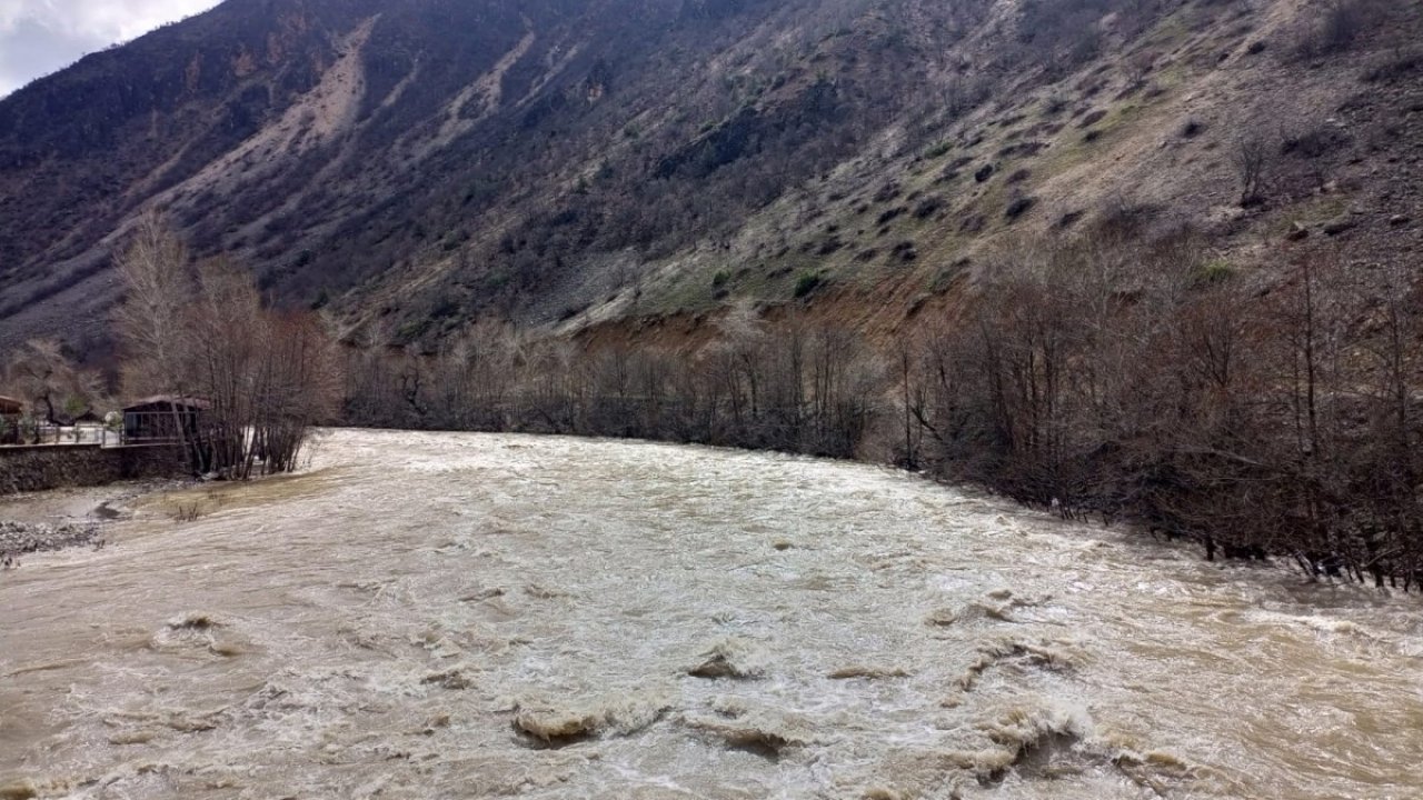 Meteorolojiden çok sayıda il için kuvvetli yağış uyarısı