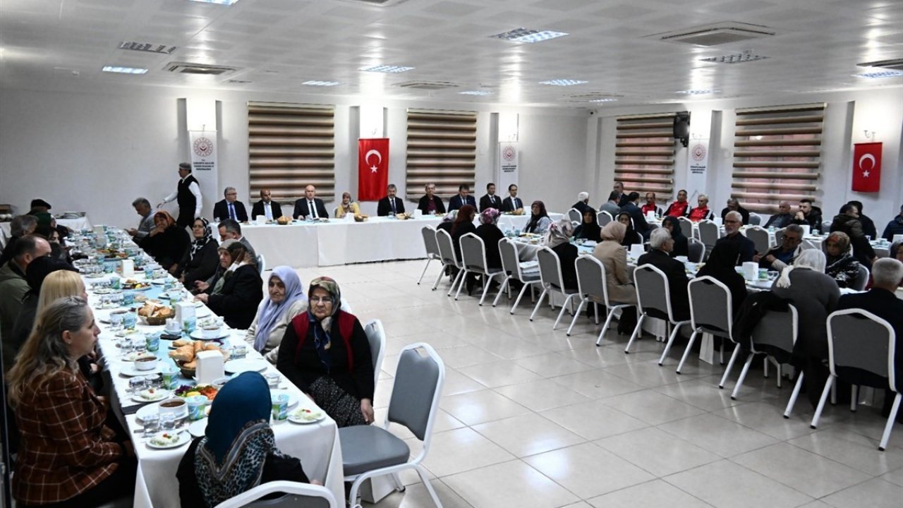 Osmaniye’de huzurevi sakinlerine iftar yemeği