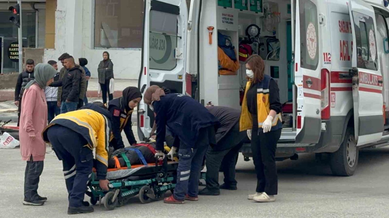 Elazığ’da motosiklet ile otomobil çarpıştı: 1 yaralı