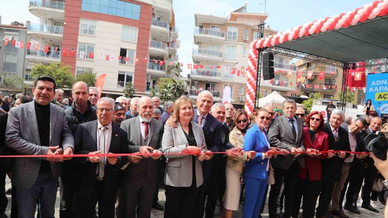 Başkan Atay, Adnan Menderes Kapalı Pazar Yeri’ni hizmete açtı