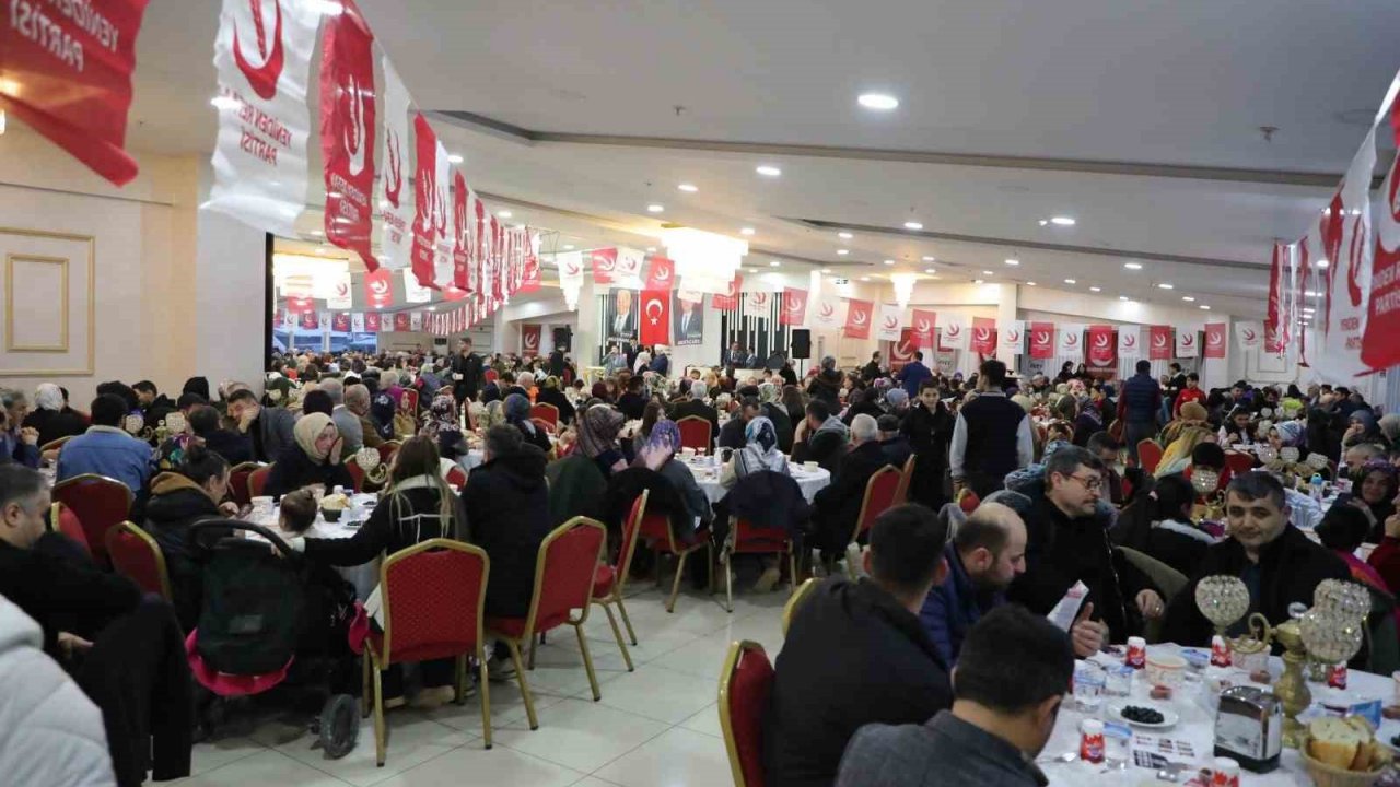 Gemlik’te Yeniden Refah iftarına ilgi