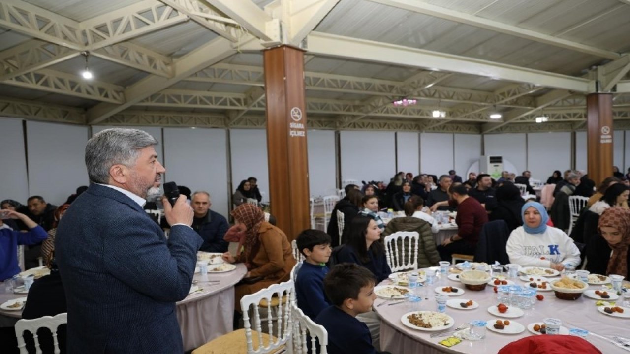 Gediz belediye personeli iftar yemeğinde bir araya geldi