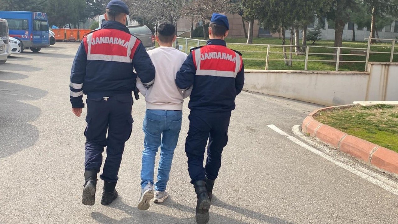 Silahlı yağma suçundan 19 yıl cezası bulunan firari yakalandı