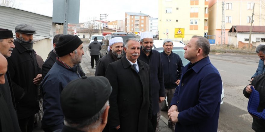 Vali Polat’ın Mahalle ziyaretleri Devam Ediyor