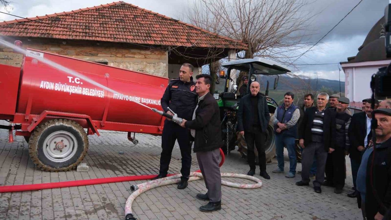 Aydın Büyükşehir Belediyesi’nin yangın söndürme tankeri dağıtımı sürüyor