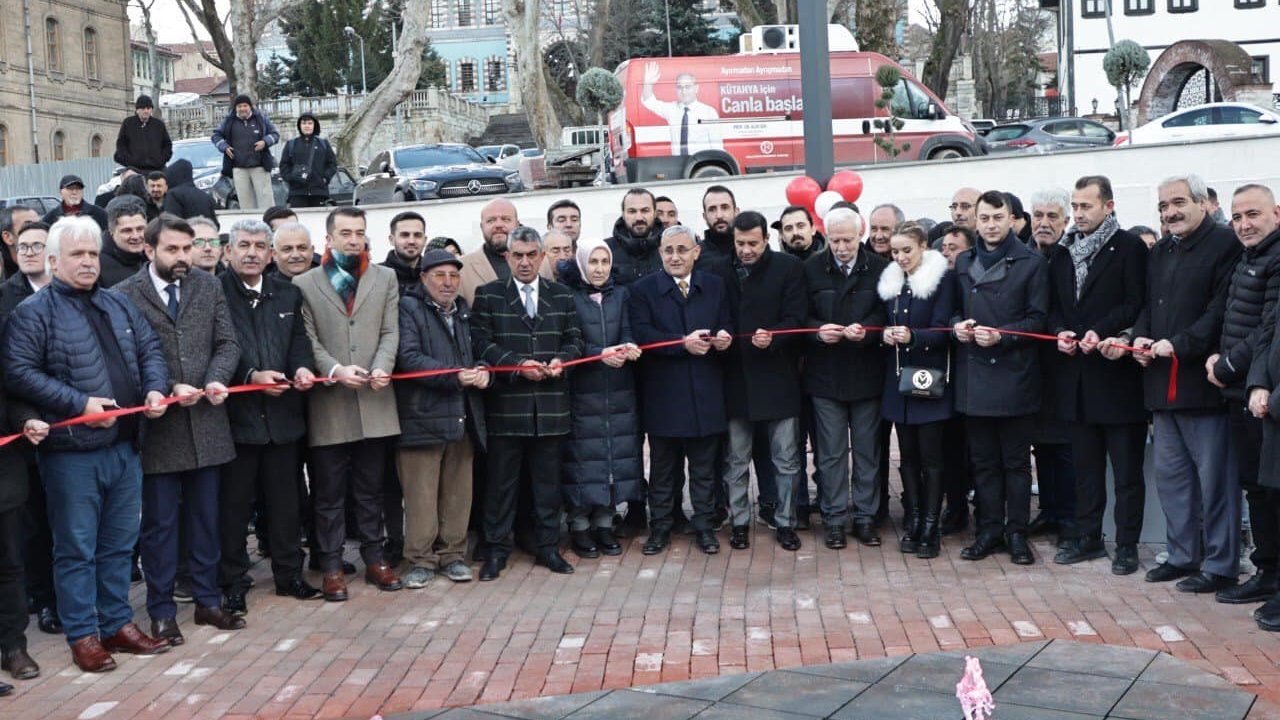 Kütahya şehir merkezine park