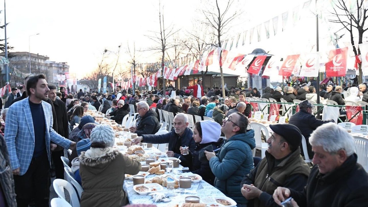 Kestel Belediyesi’nden 6 bin kişilik sokak iftarı