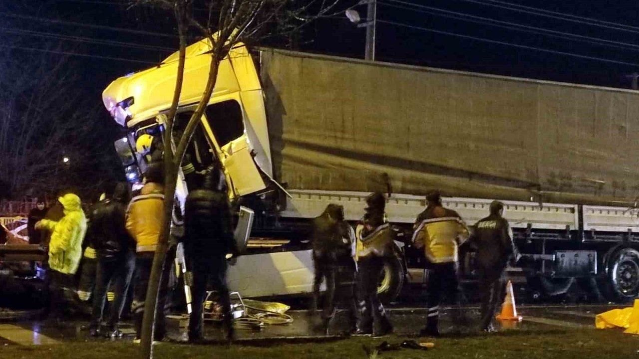 Konya’da 4 tır çarpıştı: 1 ölü, 3 yaralı