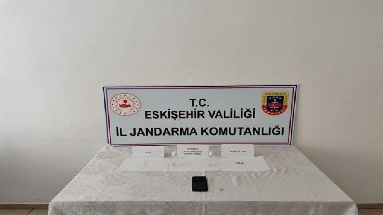 Evinde uyuşturucu madde bulunduran şahsa jandarma operasyonu