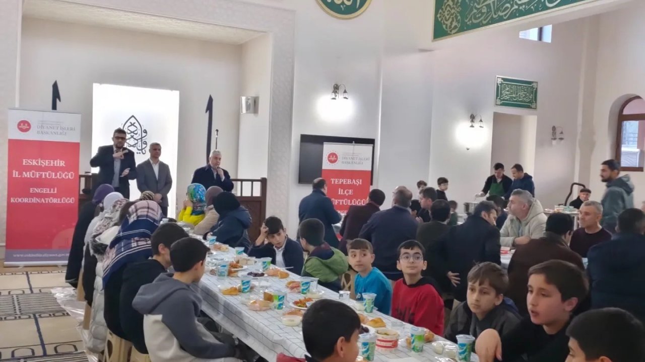 Engelli vatandaşlar Engelsiz Camii’nde bir araya geldi