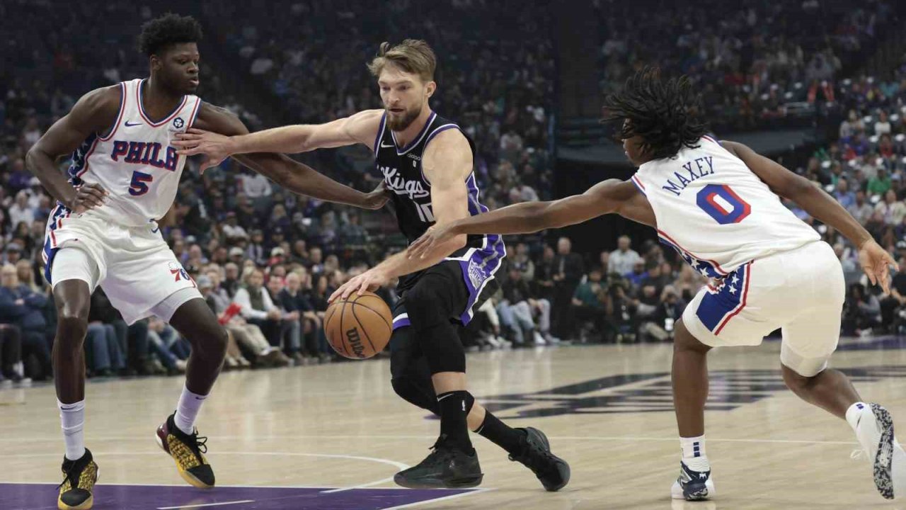 Sabonis’in triple-double yaptığı maçta Kings, 76ers’ı mağlup etti