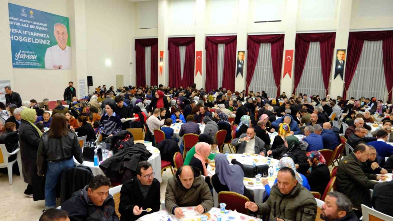 Bilecik’te AK Parti’den büyük aile iftarı