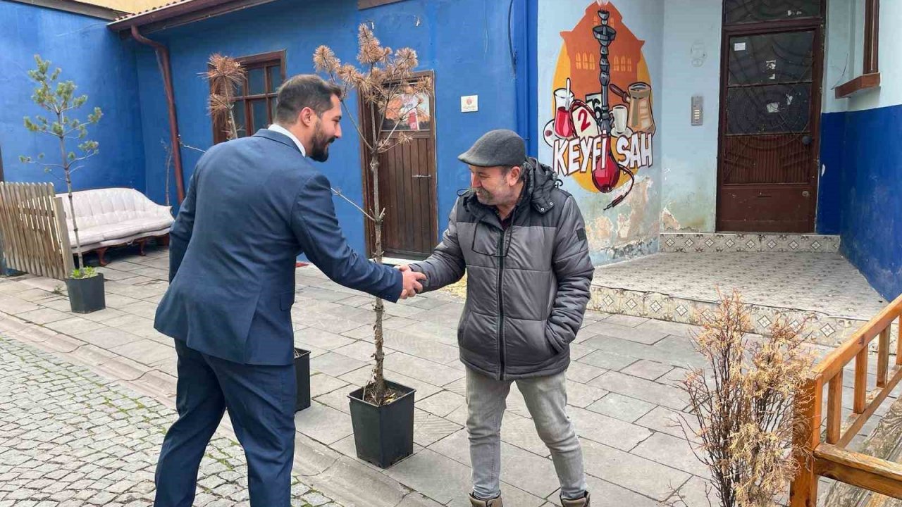 50 yıllık muhtarı genç aday emekli etmeye çalışacak