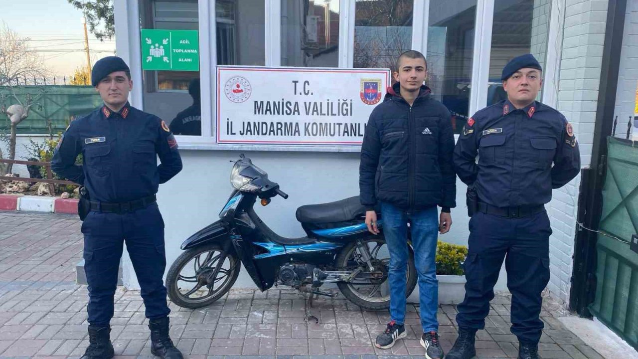 Manisa’da jandarmanın sorguladığı motosiklet çalıntı çıktı