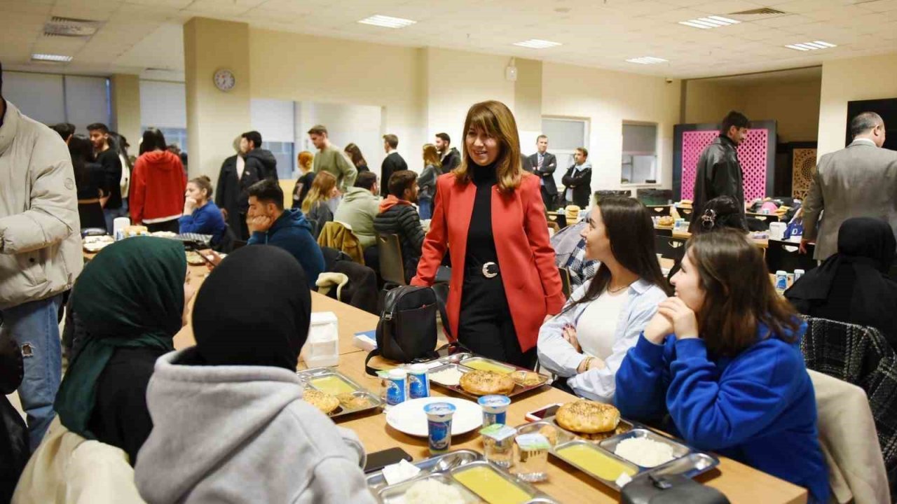 Hitit Üniversitesi öğrencileri iftarda buluştu