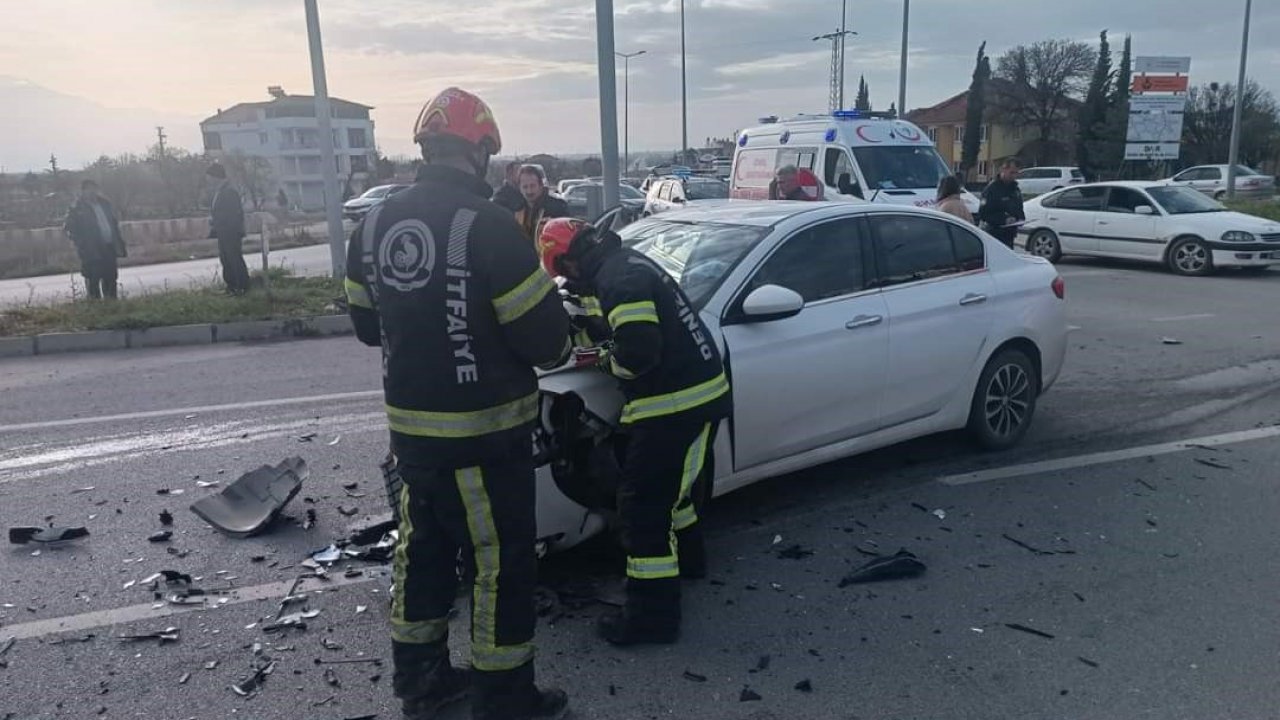 Denizli’de trafik kazası: 3 yaralı