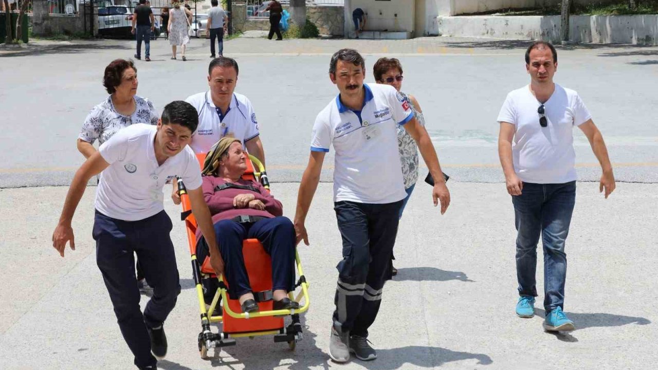 Engelli vatandaşları sandığa Büyükşehir ekipleri taşıyacak