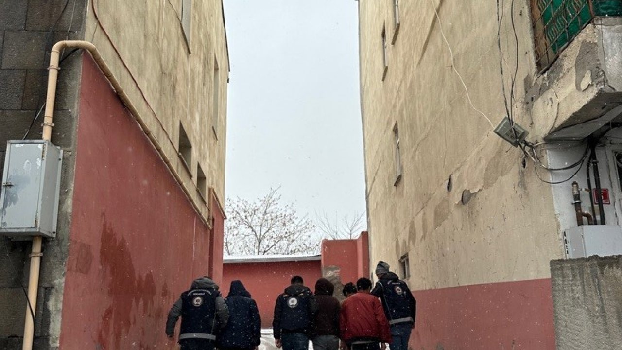 Kars’ta 8 düzensiz göçmen yakalandı