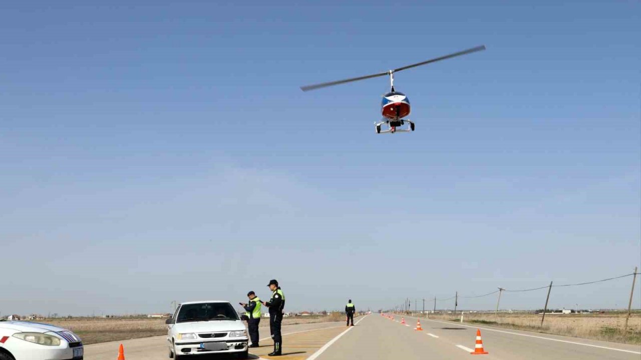 Jandarma Cayrokopter ile havadan denetliyor